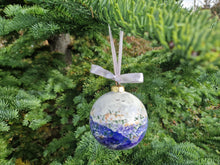 Load image into Gallery viewer, Large Bauble - Kate&#39;s Purple Heather
