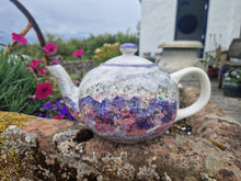 Load image into Gallery viewer, Traditional Teapot - Fraoch
