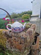 Load image into Gallery viewer, Traditional Teapot - Fraoch
