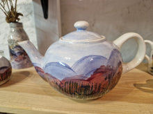 Load image into Gallery viewer, Classic Teapot - Feasgar
